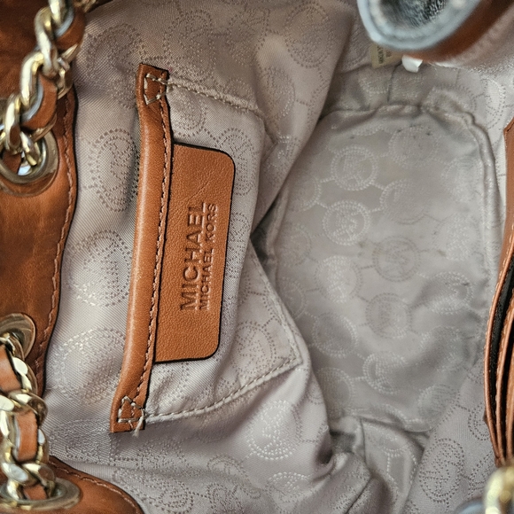 MICHAEL Michael Kors Frankie Drawstring Monogrammed Crossbody - Picture 6 of 14